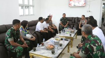Kapolres Simalungun Jalin Silaturahmi dan Perkuat Sinergitas TNI-Polri di Mako Brigif TP 036/Harajaon Marpitu