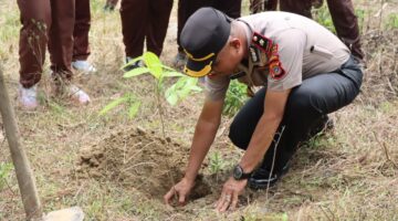 Polisi Bersama Masyarakat,Kapolres Aceh Tenggara Diwakili Wakapolres Pimpin Kegiatan Aksi Green Policing