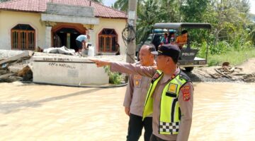Kapolres Aceh Tenggara Tinjau Banjir di Bambel, Keselamatan Warga dan Pengguna Jalan Jadi Perhatian