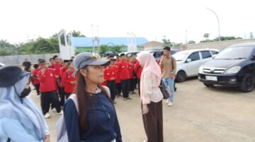 Kompak dan Penuh Dedikasi! 19 Sopir Rental Mobil Syahbudin Padang Dapat Apresiasi atas Pelayanan Siswa Sekolah Rakyat